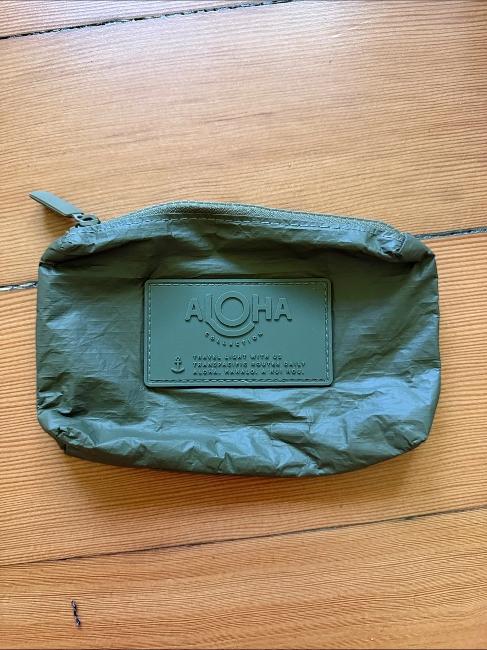 NWOT Aloha Collection Camo Green Mini Pouch